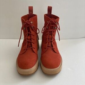 Sorel women’s leather lace up boots